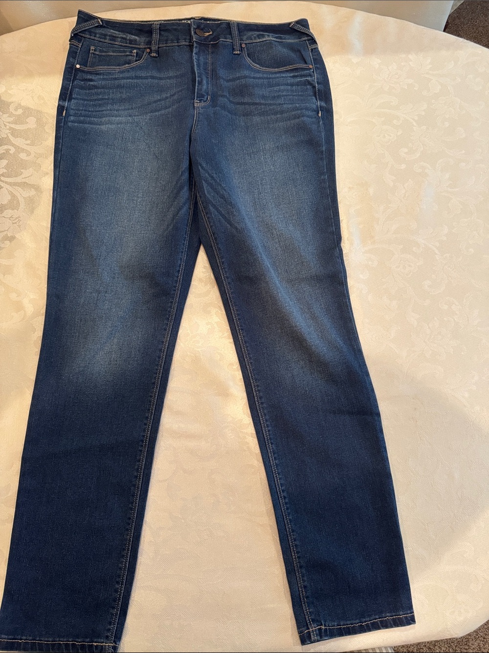 Straight Leg Women’s Jeans in Dark Blue Wash